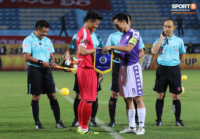 Trước giờ lên U23 Việt Nam, dàn sao Hà Nội FC và Viettel FC đã quyết chiến máu lửa - Ảnh 1.
