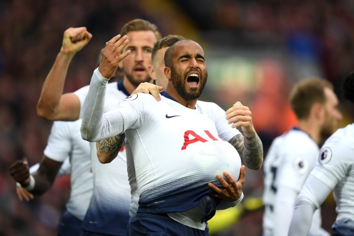 Liverpool 2-1 Tottenham: Giành chiến thắng vất vả nhờ bàn phản lưới ở phút 90, Liverpool đòi lại ngôi đầu Ngoại hạng Anh - Ảnh 3.