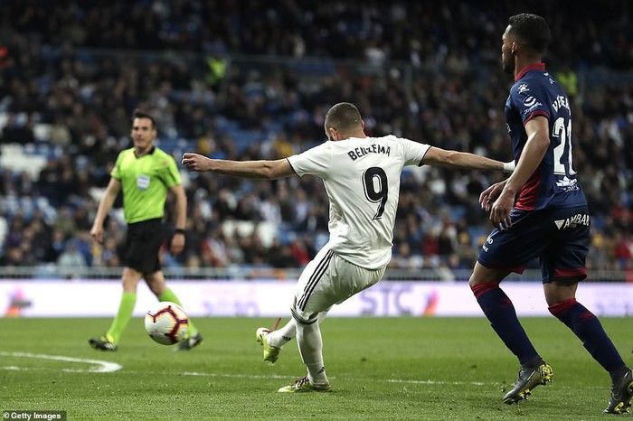 Zidane bất ngờ trọng dụng con trai, Real Madrid thắng toát mồ hôi hột trước đội cuối bảng - Ảnh 8.