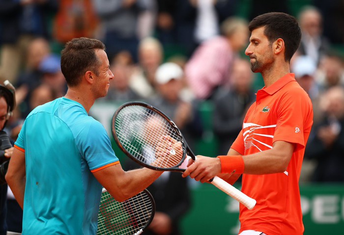 Djokovic nổi giận đập nát vợt, ném vợt về phía khán giả ở trận ra quân Monte Carlo Masters - Ảnh 7.