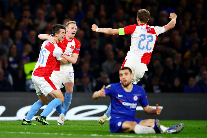 Arsenal thắng nhẹ, Chelsea thắng trong sợ hãi, hú vía vào bán kết Europa League - Ảnh 4.