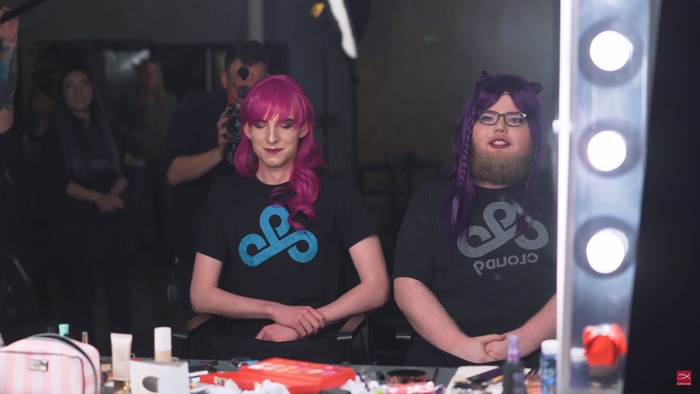Không được tham dự MSI 2019, dàn sao Cloud 9 rủ nhau cosplay giả gái - Ảnh 2.