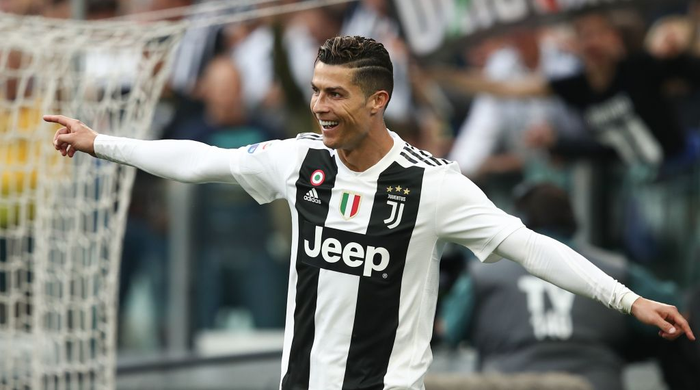 Bốn ngày sau khi bị loại khỏi Champions League, Ronaldo lập nên thành tích chưa từng có trong lịch sử bóng đá thế giới - Ảnh 2.