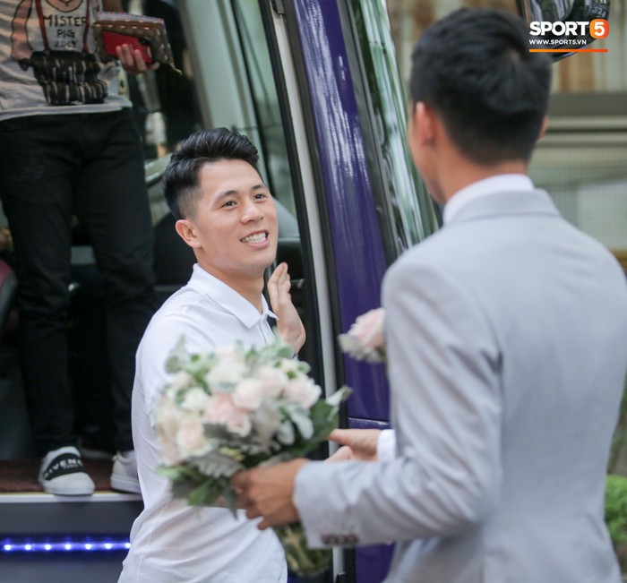 HLV Park Hang-seo gặp riêng Đình Trọng ở đám cưới Đỗ Hùng Dũng - Ảnh 10.