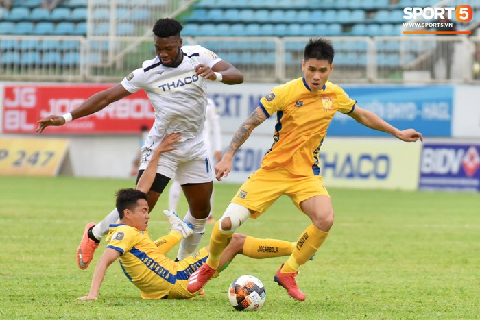 Văn Thanh trở lại, HAGL “cầm vàng lại để vàng rơi” trước CLB Thanh Hoá - Ảnh 2.