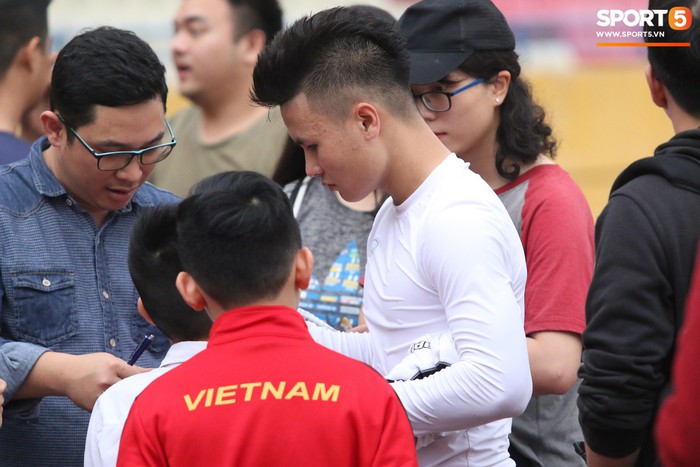 Quang Hải tươi tắn trong buổi tập của Hà Nội FC, sẵn sàng dự đại chiến với Sông Lam Nghệ An - Ảnh 9.