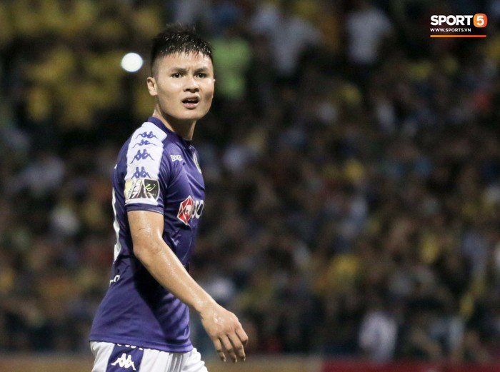 Quang Hải nổi cáu vì cậu bé nhặt bóng câu giờ trong ngày Hà Nội FC thất bại trước Thanh Hóa - Ảnh 5.