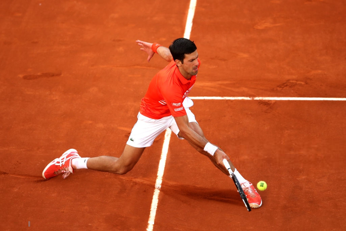 Djokovic vô địch Madrid Open, khiến hot boy quần vợt chỉ còn biết trầm trồ thán phục - Ảnh 4.