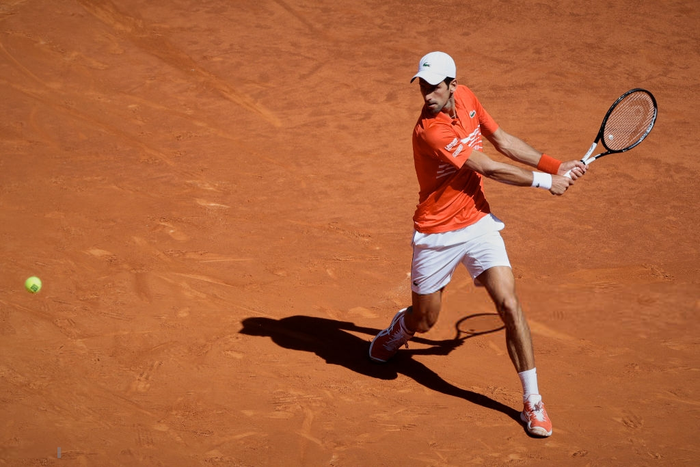 Djokovic vô địch Madrid Open, khiến hot boy quần vợt chỉ còn biết trầm trồ thán phục - Ảnh 5.
