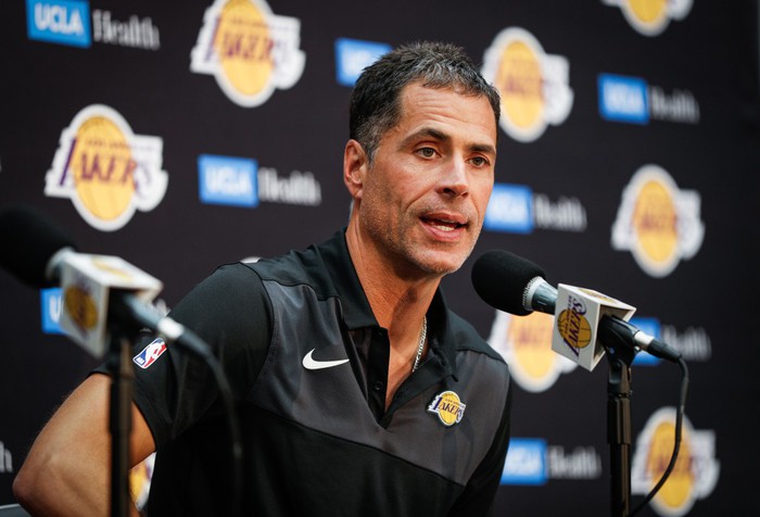 LeBron James, Rob Pelinka và cựu chủ tịch Magic Johnson nói gì về lượt 4 diệu kỳ của Lakers - Ảnh 5.