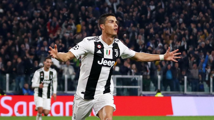 Vừa sang Serie A, Cristiano Ronaldo giành luôn danh hiệu cao nhất giải đấu - Ảnh 1.