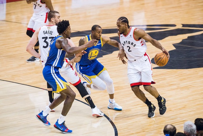 Xóa nhòa mọi nỗ lực của Curry, Siakam bùng cháy gồng gánh Raptors thắng Game 1 chung kết NBA - Ảnh 4.