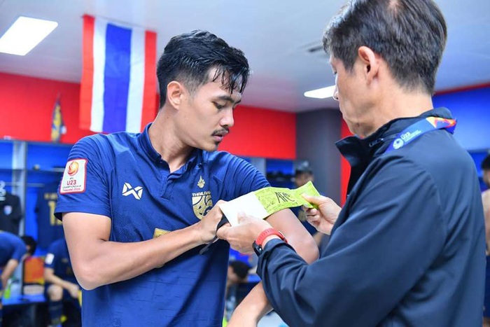 Thái Lan trình làng chiếc băng đội trưởng đặc biệt nhất lịch sử giải U23 châu Á - Ảnh 1.