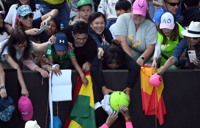 Thua dễ trước Nadal, tay vợt vẫn hớn hở: 