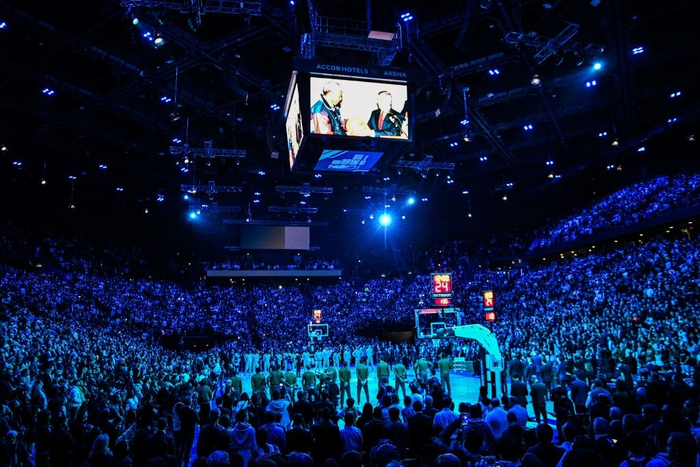 Dàn sao Paris Saint-Germain hội tụ cùng những huyền thoại bóng rổ thế giới trong trận đấu NBA Paris Match 2020 - Ảnh 4.