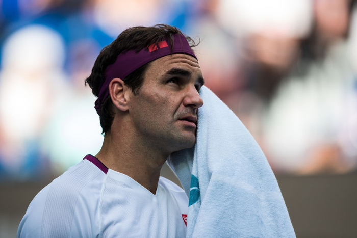 Federer lại thoát hiểm không tưởng ở Australian Open: Vượt qua nỗi đau chấn thương, cứu tới 7 match-point để hẹn Djokovic ở bán kết - Ảnh 2.