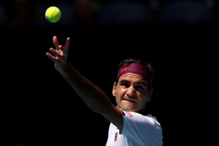 Federer lại thoát hiểm không tưởng ở Australian Open: Vượt qua nỗi đau chấn thương, cứu tới 7 match-point để hẹn Djokovic ở bán kết - Ảnh 5.