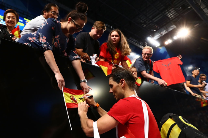 Djokovic bất ngờ bị tước điểm ở pha bóng dễ như ăn kẹo, để rồi bùng nổ phấn khích sau chiến thắng kịch tính - Ảnh 12.