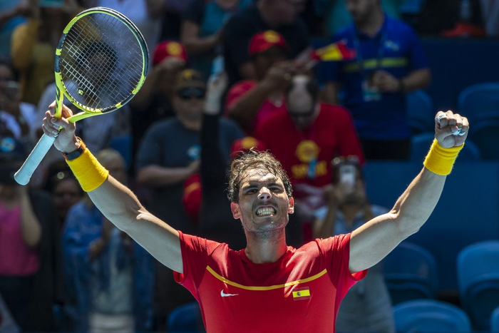 Chẳng tay vợt nào hạnh phúc hơn Nadal hôm nay: Vừa tỏa sáng giúp Tây Ban Nha vào tứ kết ATP Cup, lại ẵm thêm chiếc cúp danh giá - Ảnh 6.