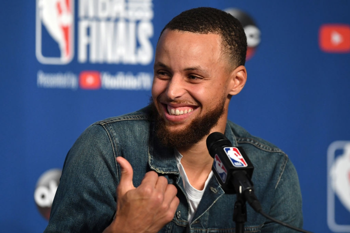 Ngôi sao bóng rổ Stephen Curry và câu chuyện tình &quot;cọc đi tìm trâu&quot; kéo dài hơn một thập kỷ khiến ai cũng phải ước ao - Ảnh 3.