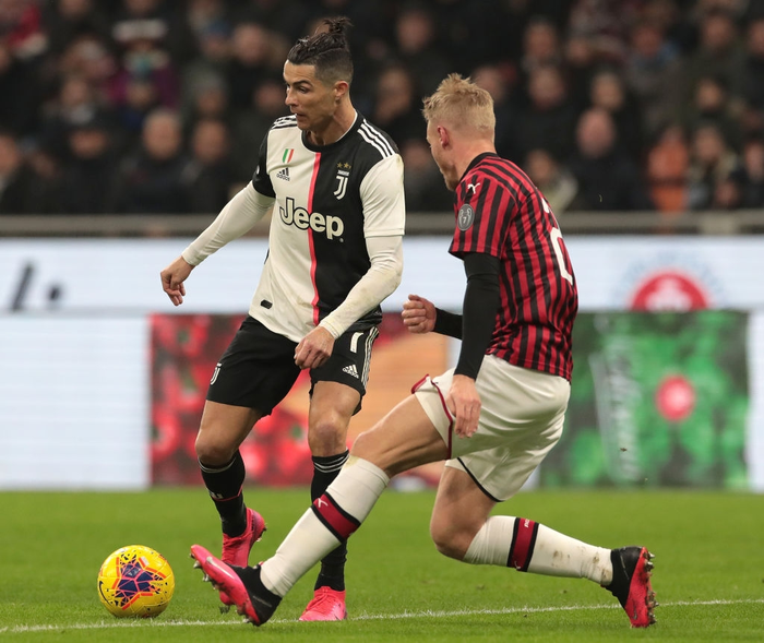 Ronaldo tiếp tục lập công cứu Juventus thoát khỏi trận thua trước AC Milan - Ảnh 3.