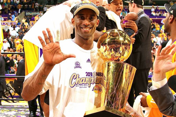 Gần 7 năm trôi qua, cuối cùng LeBron James cũng đã tái lập thành tích của Kobe Bryant trong màu áo Los Angeles Lakers - Ảnh 3.