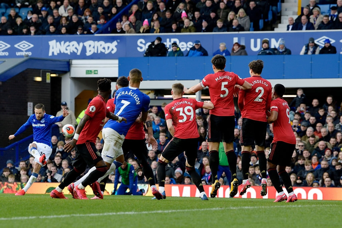 Sai lầm tai hại của De Gea, Bruno Fernandes một lần nữa tỏa sáng và VAR từ chối bàn thắng đối thủ phút 92, MU mới đoạt được 1 điểm từ tay Everton ở vòng đấu 28 Ngoại Hạng Anh - Ảnh 5.