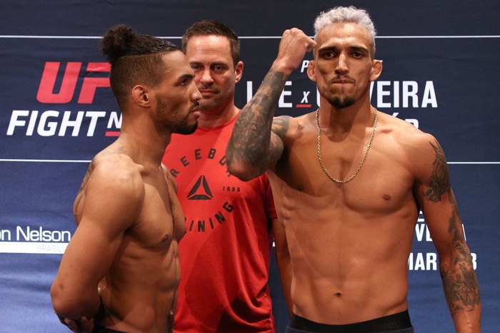 Charles Oliveira khóa gục Kevin Lee, nối dài thêm kỷ lục tại UFC - Ảnh 2.