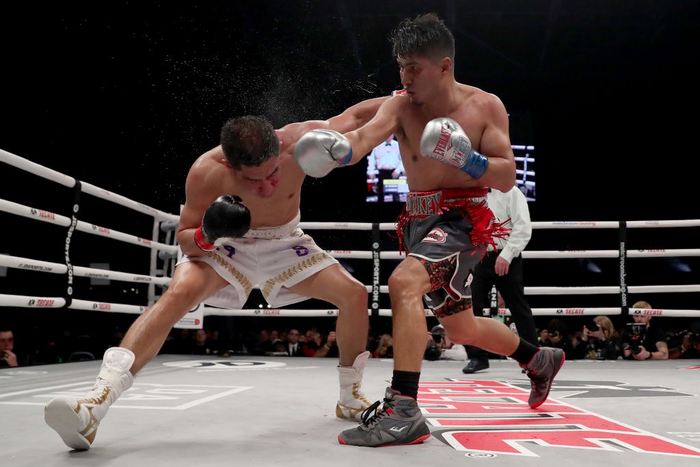 Bất chấp hạn chế về thể hình, nhà vô địch thế giới ở 4 hạng cân Mikey Garcia vẫn hạ đối thủ sừng sỏ Jessie Vargas - Ảnh 7.