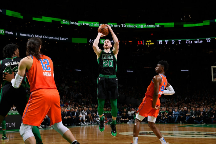 Dennis Schroder cướp chiến thắng trên tay Boston Celtics, Oklahoma City Thunder cướp vị trí của Houston Rockets - Ảnh 2.