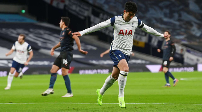 Tottenham 2-0 Man City: Son Heung-min tỏa sáng đưa Gà trống lên ngôi đầu Ngoại hạng Anh - Ảnh 1.