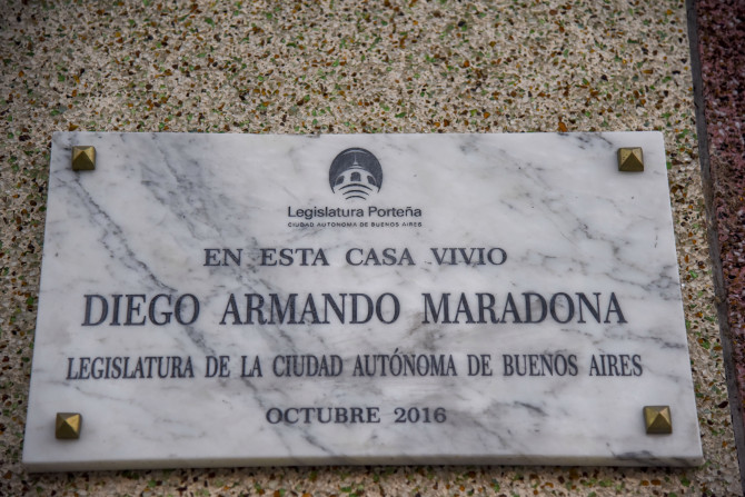 Khám phá căn nhà thời chưa nổi tiếng của Maradona, sẽ là nơi yên nghỉ cuối cùng của &quot;Cậu bé Vàng&quot; - Ảnh 8.