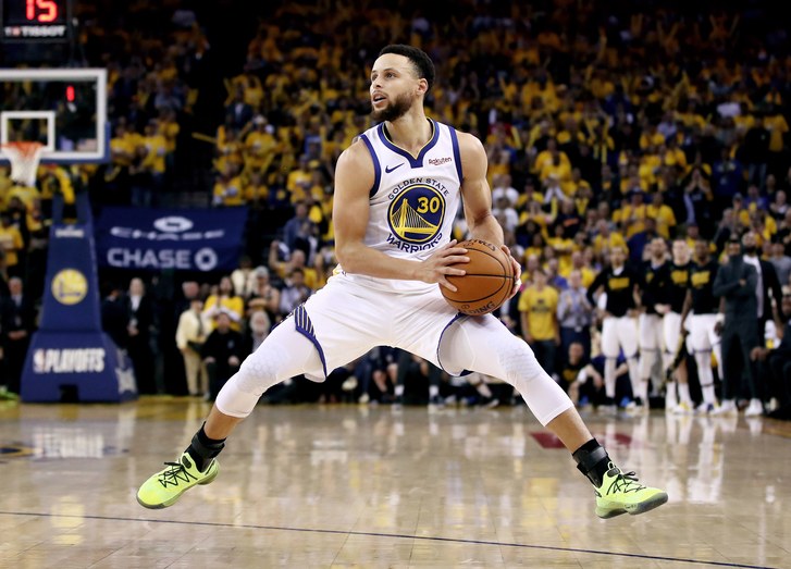 Sau trẻ em Oakland, Stephen Curry tiếp tục hỗ trợ người dân khắp nước Mỹ giữa mùa dịch Covid-19 - Ảnh 2.