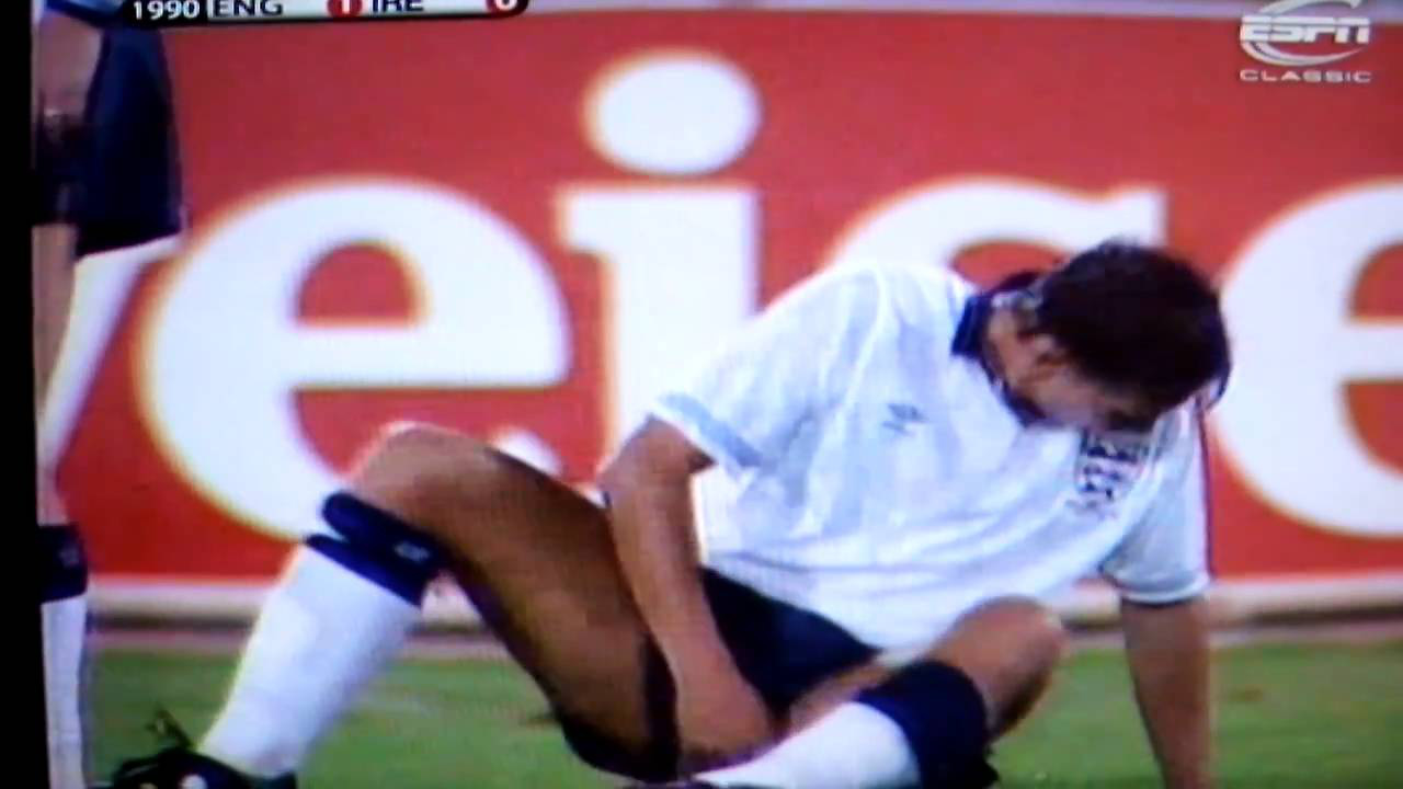 Chuyện chưa kể về khoảnh khắc nhục nhã của huyền thoại bóng đá Anh, khi phải cúi mặt xấu hổ vì “vãi ra quần” ở World Cup - Ảnh 2.