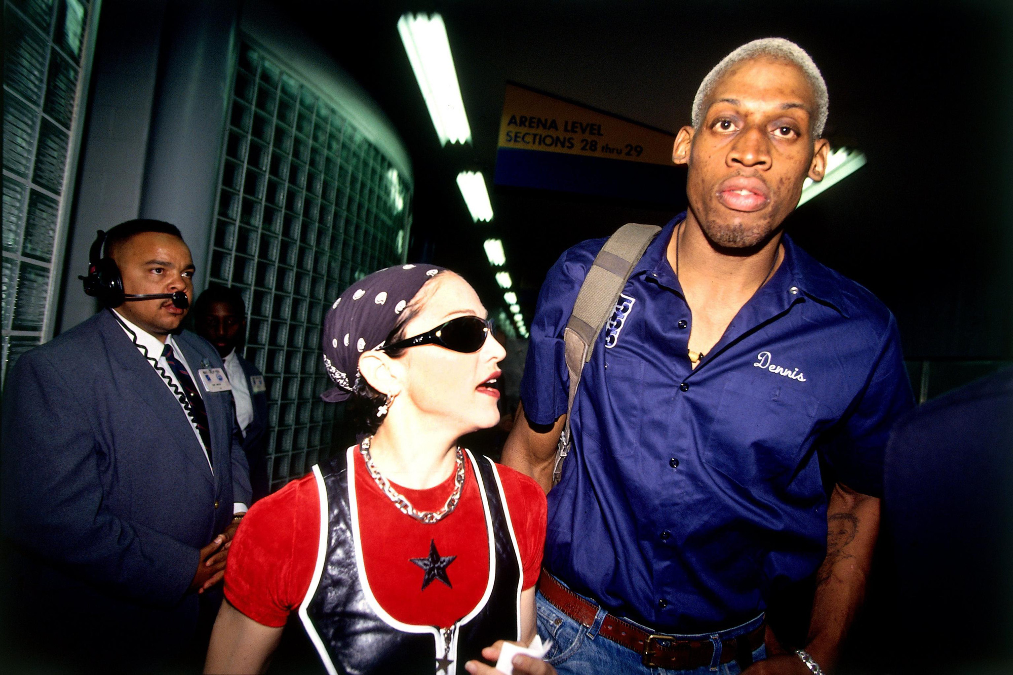 Dennis Rodman,trai hư độc nhất tại NBA và sự thật ẩn sau câu chuyện được Madonna trả 20 triệu USD để xin một đứa con - Ảnh 3.