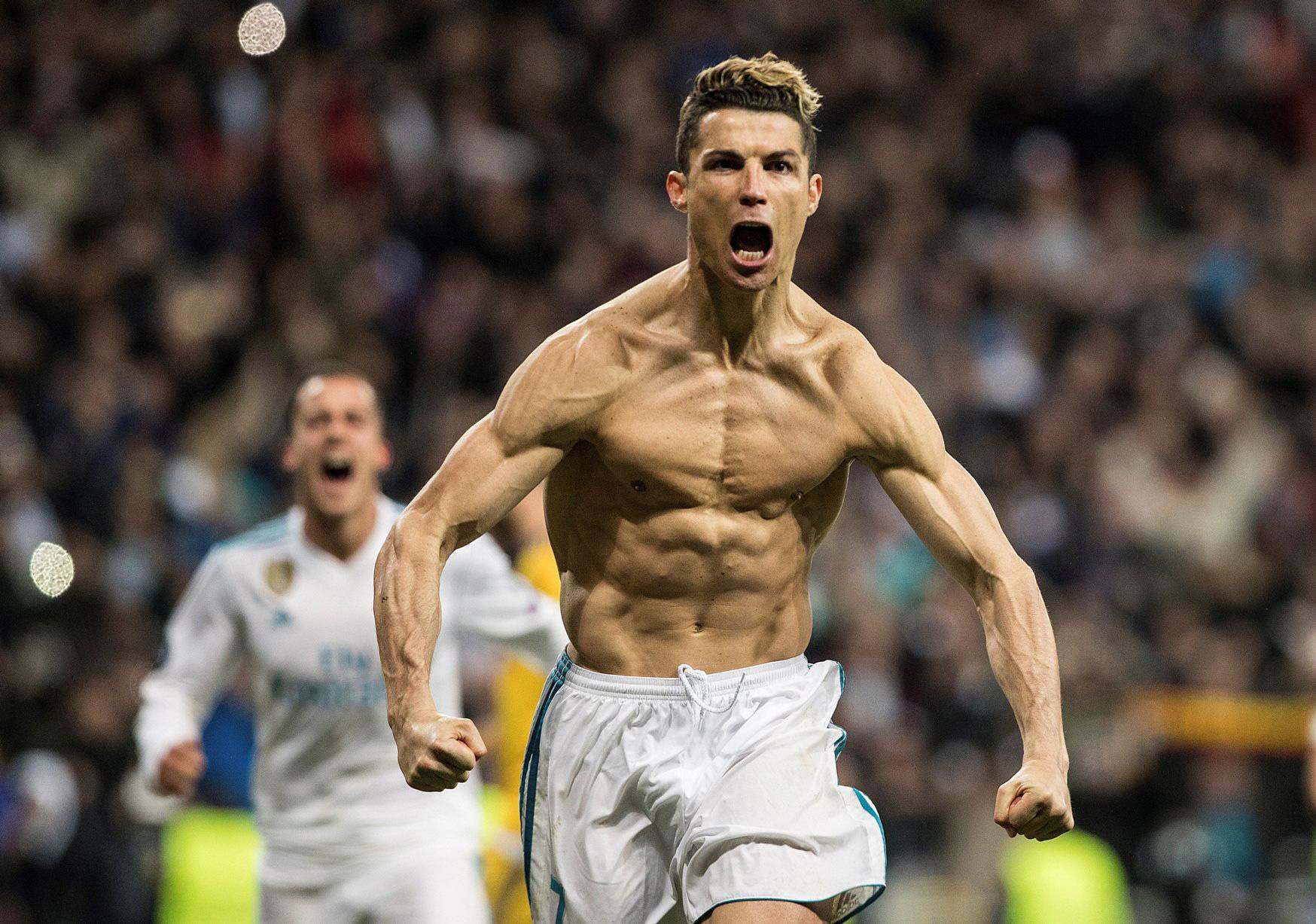 Choáng với body cùng phong cách thời trang khó đỡ của Ronaldo thuở đôi mươi, hóa ra để có vẻ hút hồn hiện tại là cả một hành trình phi thường - Ảnh 9.