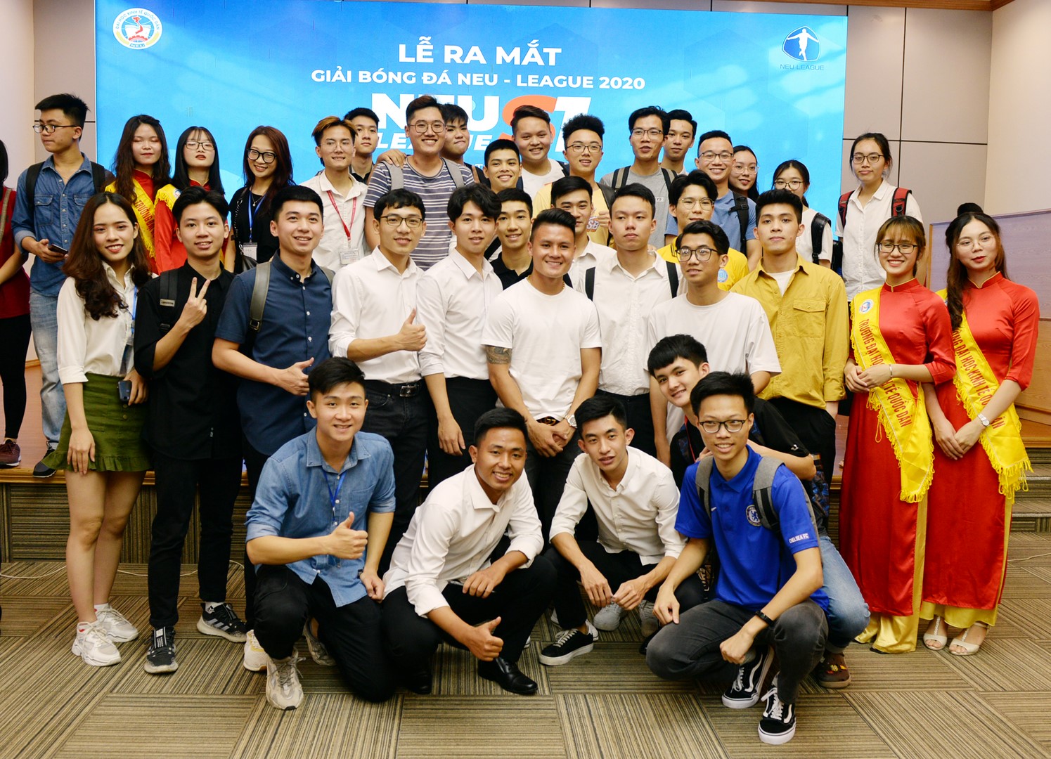 Quang Hải tới dự Lễ ra mắt Giải bóng đá NEU League 2020 do Trường Đại học Kinh tế Quốc dân tổ chức - Ảnh 10.