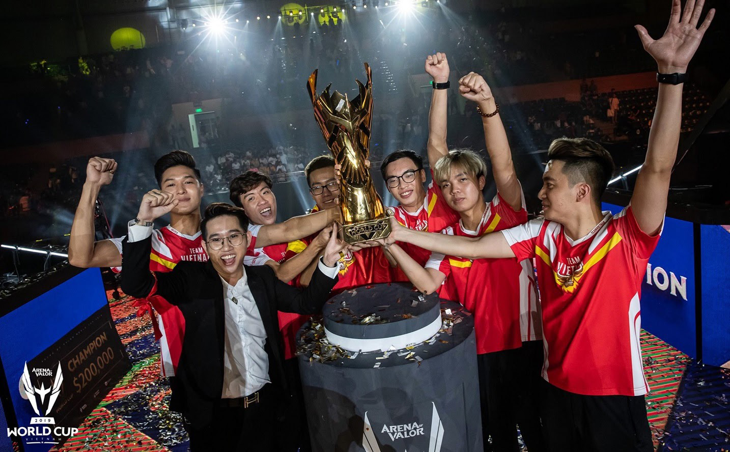 Nhiều tổ chức Esports nước ngoài đang xưng bá tại Việt Nam, Team Flash là anh cả - Ảnh 4.