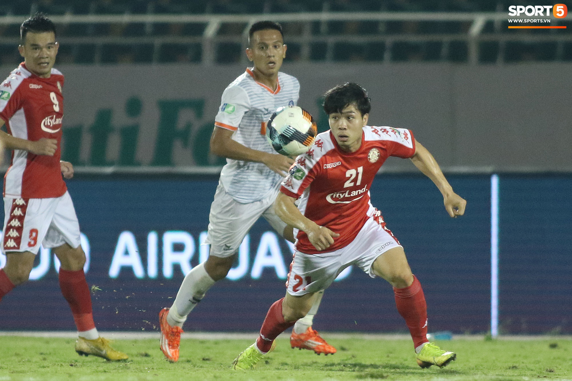 Học trò HLV Park Hang-seo ở Cúp Quốc gia 2020: Hai tiền đạo chấn thương nhẹ, bàn thắng được ghi bởi toàn hậu vệ - Ảnh 10.