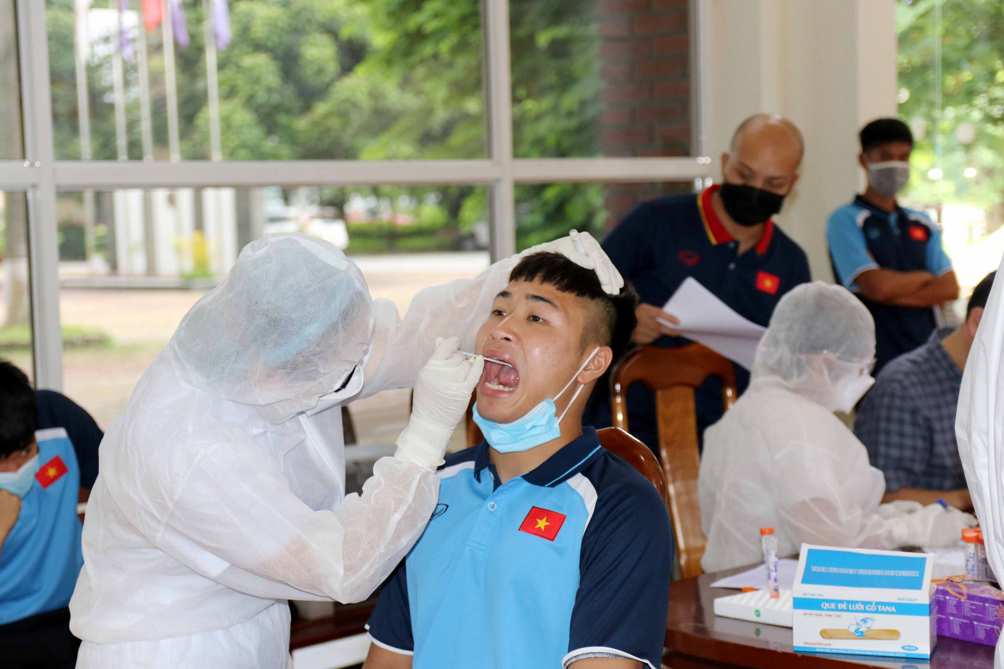 Toàn bộ cầu thủ U22 Việt Nam âm tính với virus SARS-CoV-2, sẵn sàng bước vào tập luyện - Ảnh 1.