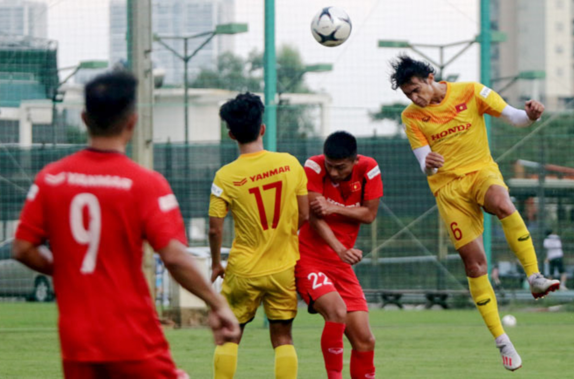 Tiểu Văn Toàn lập công giúp đội nhà chiến thắng trong trận đấu tập của U22 Việt Nam - Ảnh 2.