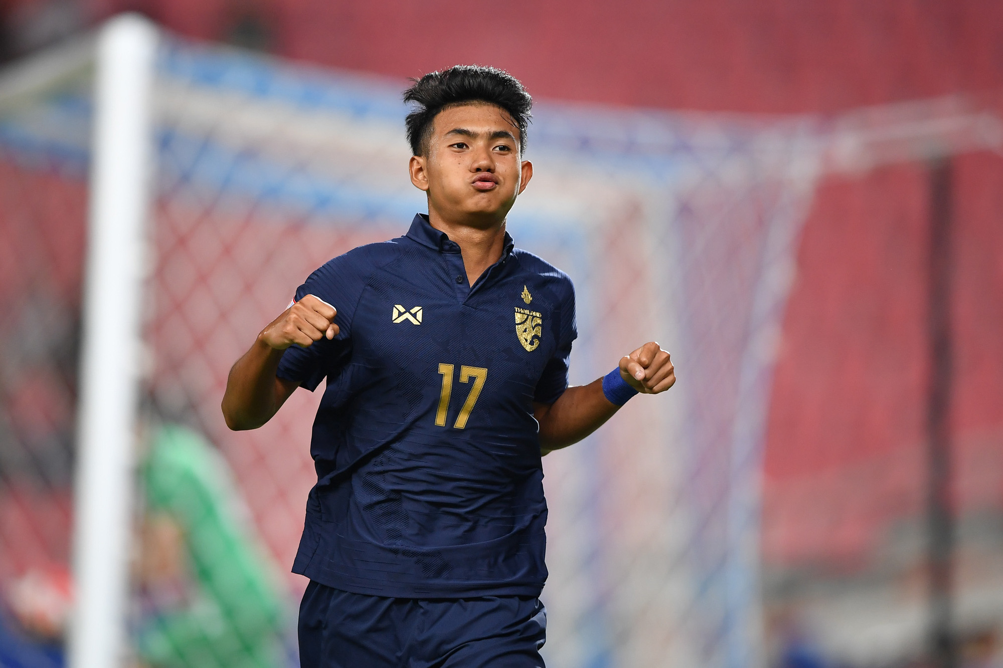 Bóc info thần đồng Thái Lan 18 tuổi giữ hai kỷ lục châu Á: “Hiểm hoạ” tương lai của tuyển Việt Nam - Ảnh 7.