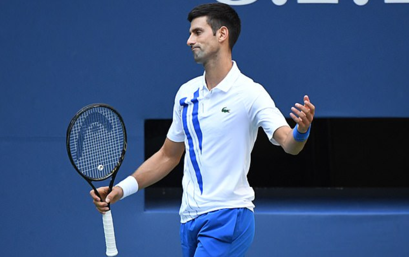 Drama gây sốc ở US Open: Tay vợt số 1 thế giới bị xử thua ngay lập tức vì đánh bóng mạnh vào nữ trọng tài - Ảnh 1. Drama gây sốc ở US Open: Tay vợt số 1 thế giới bị xử thua ngay lập tức vì đánh bóng mạnh vào nữ trọng tài - Ảnh 1.