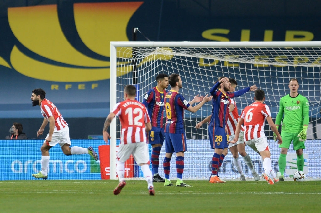 Messi ăn thẻ đỏ, Barca thất bại ở Chung kết Siêu Cúp Tây Ban Nha - Ảnh 5.