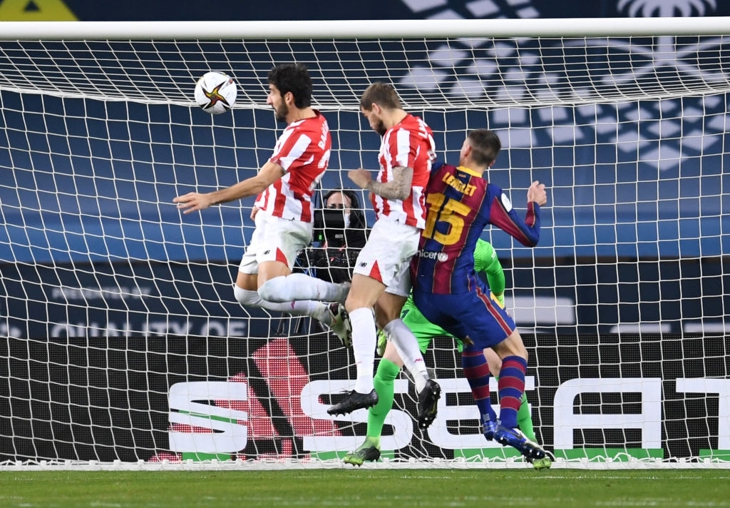 Messi ăn thẻ đỏ, Barca thất bại ở Chung kết Siêu Cúp Tây Ban Nha - Ảnh 3.