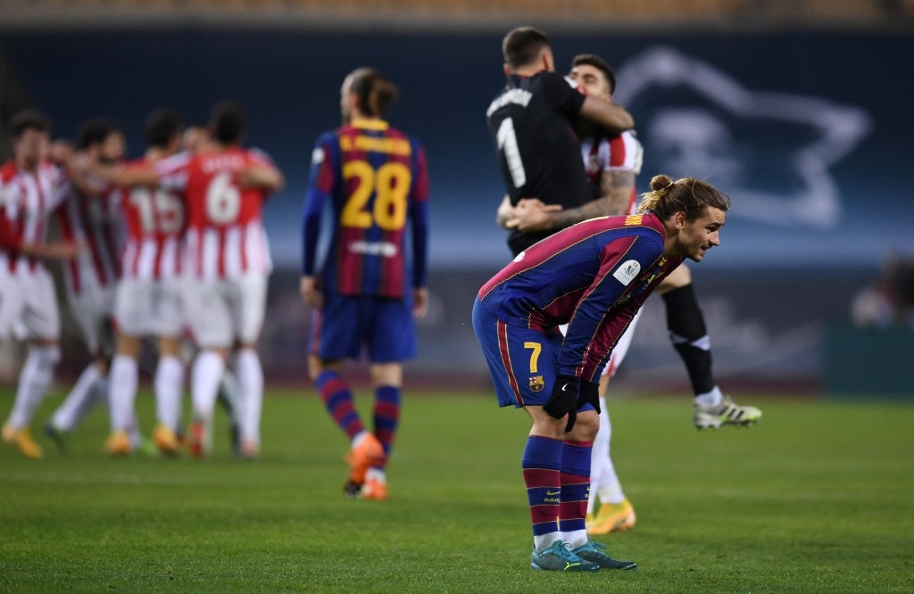 Messi ăn thẻ đỏ, Barca thất bại ở Chung kết Siêu Cúp Tây Ban Nha - Ảnh 9.