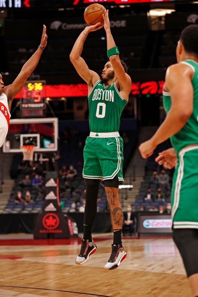 Jayson Tatum chứng minh niềm tin của Boston Celtics bằng kỉ lục mới - Ảnh 1.