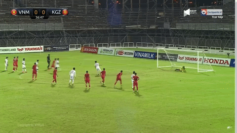 Trực tiếp U23 Việt Nam 3-0 U23 Kyrgyzstan: Sao trẻ lập cú đúp thần tốc  - Ảnh 5.