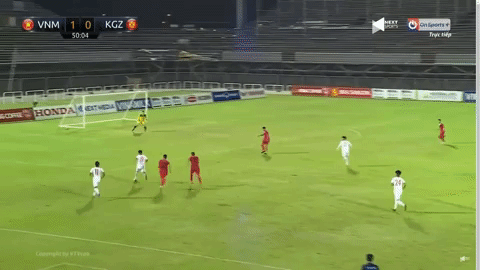 Trực tiếp U23 Việt Nam 3-0 U23 Kyrgyzstan: Sao trẻ lập cú đúp thần tốc  - Ảnh 4.