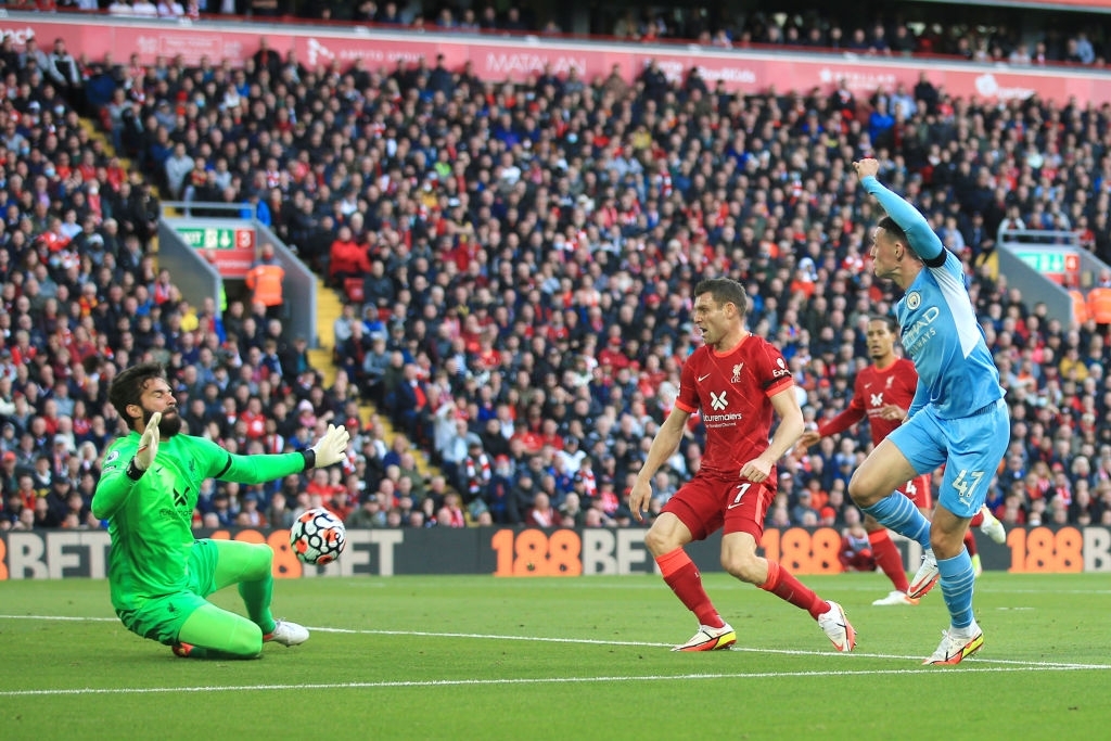 Liverpool 2-2 Man City: Salah rực sáng nhưng không thể giúp Liverpool giành 3 điểm trên sân nhà - Ảnh 2.